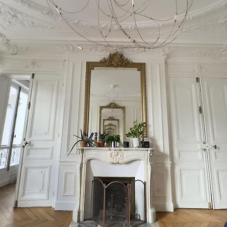 Spacious Quiet And Elegant In Apartment