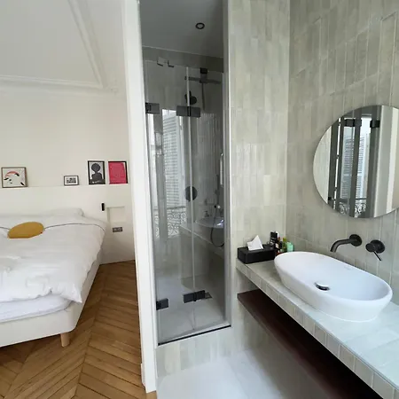 Spacious Quiet And Elegant In * Paris